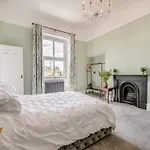 Riverside Georgian House With Hot Tub, Sauna & Parking *